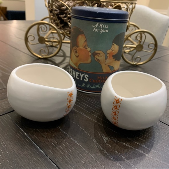 2 Hug mugs by Max Brenner - Picture 2 of 3